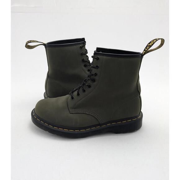 Dr. Martens Shoes - Unisex Dr. Martens Doc The Original Green Leather Boots 23923 Size 7.5M 8.5W
